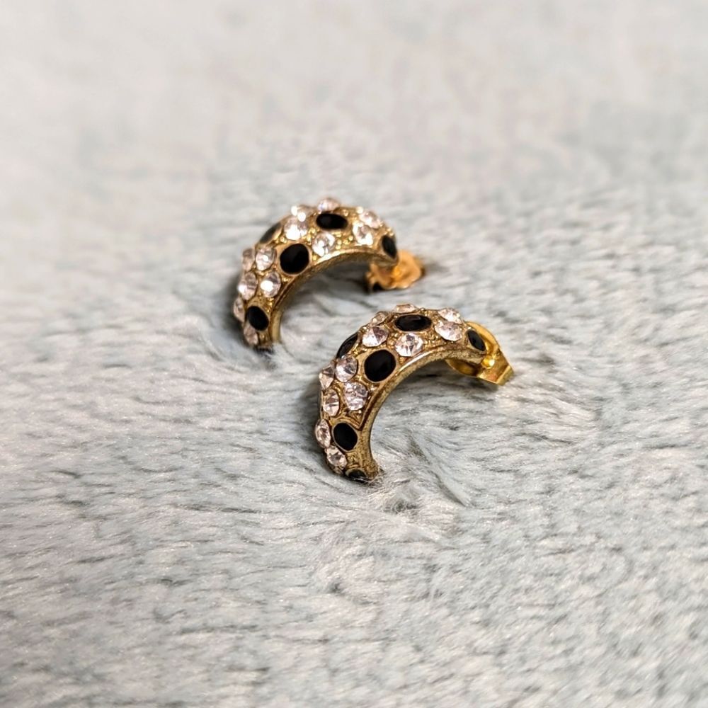 Vintage Small Half Hoop Black Enamel and Clear Rhinestone Pierced Earrings - Picture 5 of 10